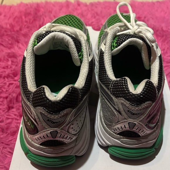 Saucony Men's ProGrid Omni 9 Running Shoes Men 8.5/Women 10 - Picture 6 of 7